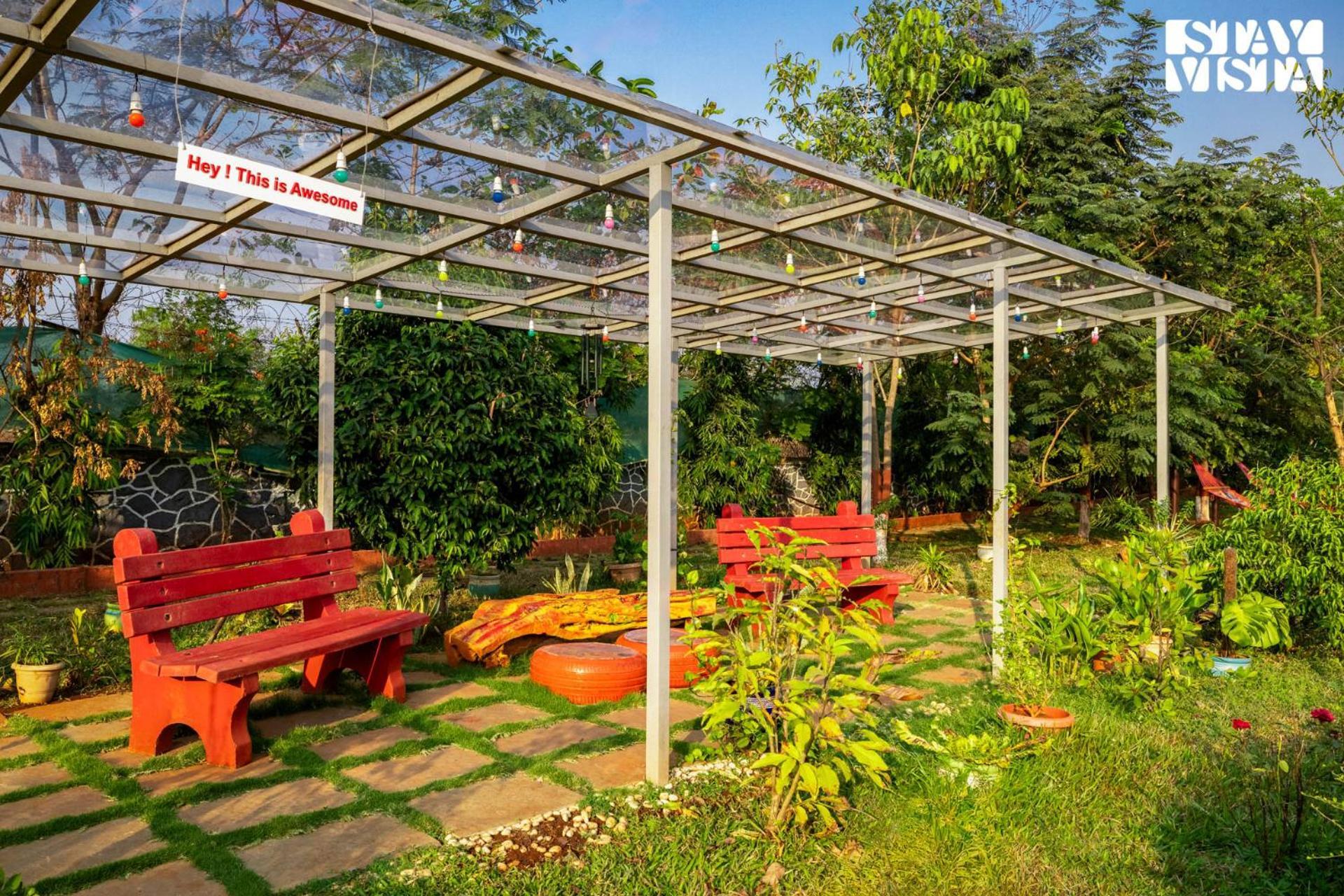 Stayvista'S Hillside Meadows - Mountainside Retreat With Farm View, Pool & Deck, Lawn & Gazebo Chinchavli Exterior foto
